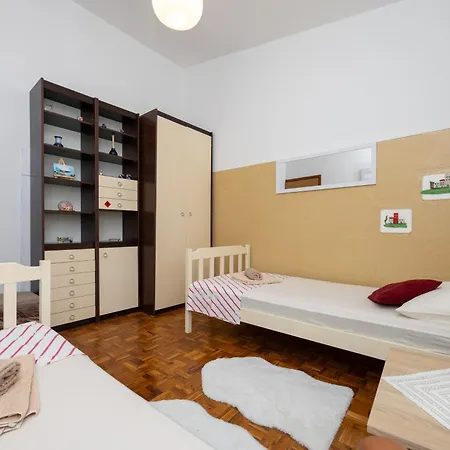 Seashell Apartment *