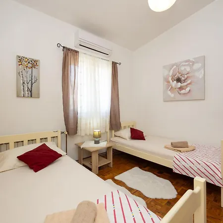Seashell Apartman Kastela