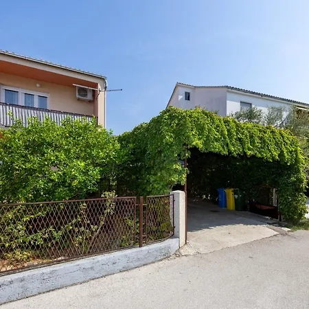 Seashell Apartman Kastela