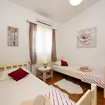 Seashell Apartman Kastela